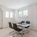 Apartments Amore Апартаменты