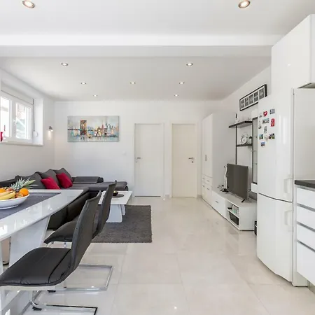 Apartments Amore Daire Split