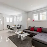 Apartments Amore Apartment
